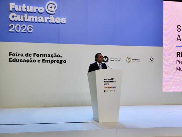 Ricardo Araújo discursa na cerimónia de abertura da mostra