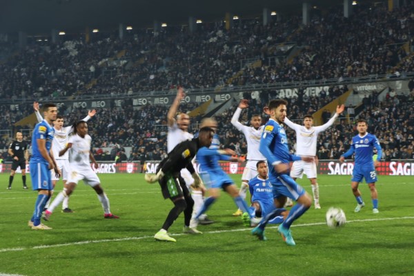 Vitória encerrou primeira volta com derrota na receção ao FC Porto  © Hugo Marcelo