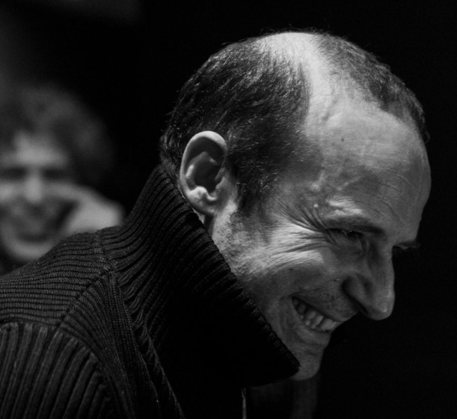 José Eduardo Silva é encenador e ator no espetáculo © José Caldeira