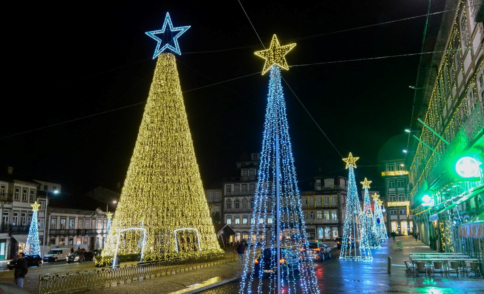 Iluminação de Natal no Toural © Município de Guimarães